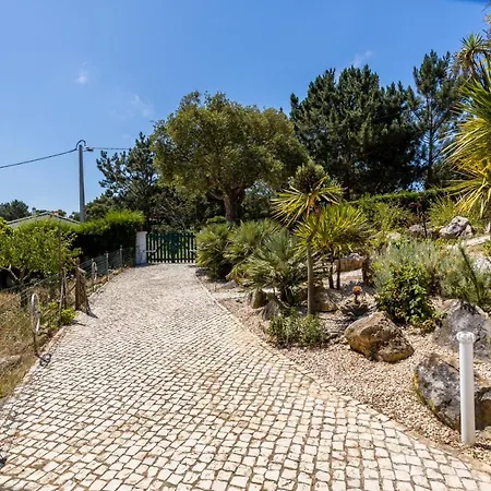 Asami - With Great Outdoor Area! Aljezur